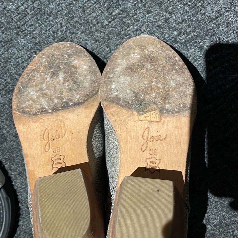 Joie Metallic Bootie size 8 - Picture 3 of 6